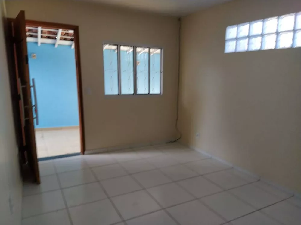 Casa à venda com 2 quartos, 91m² - Foto 2