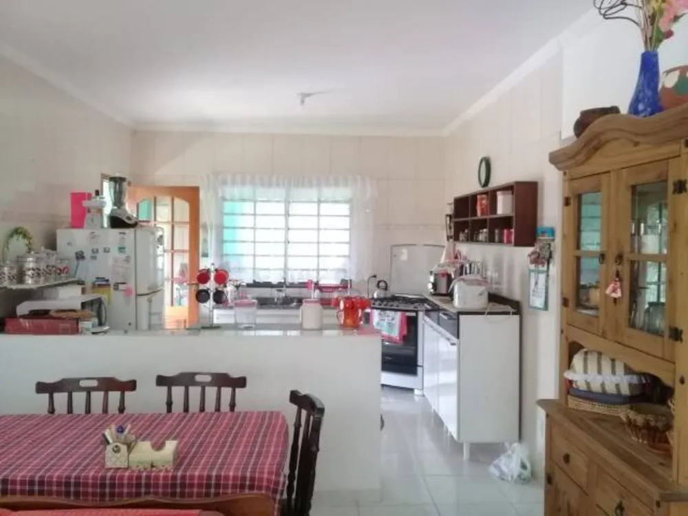 Chácara, 3 quartos, 1228 m² - Foto 2