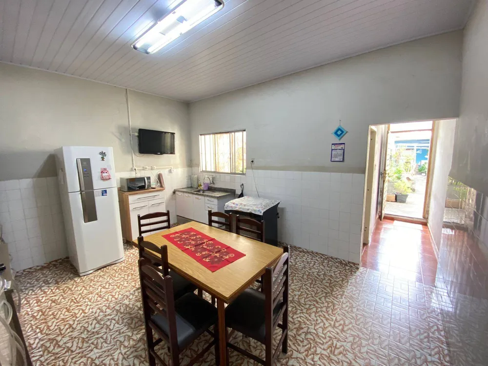 Casa, 4 quartos, 228 m² - Foto 3