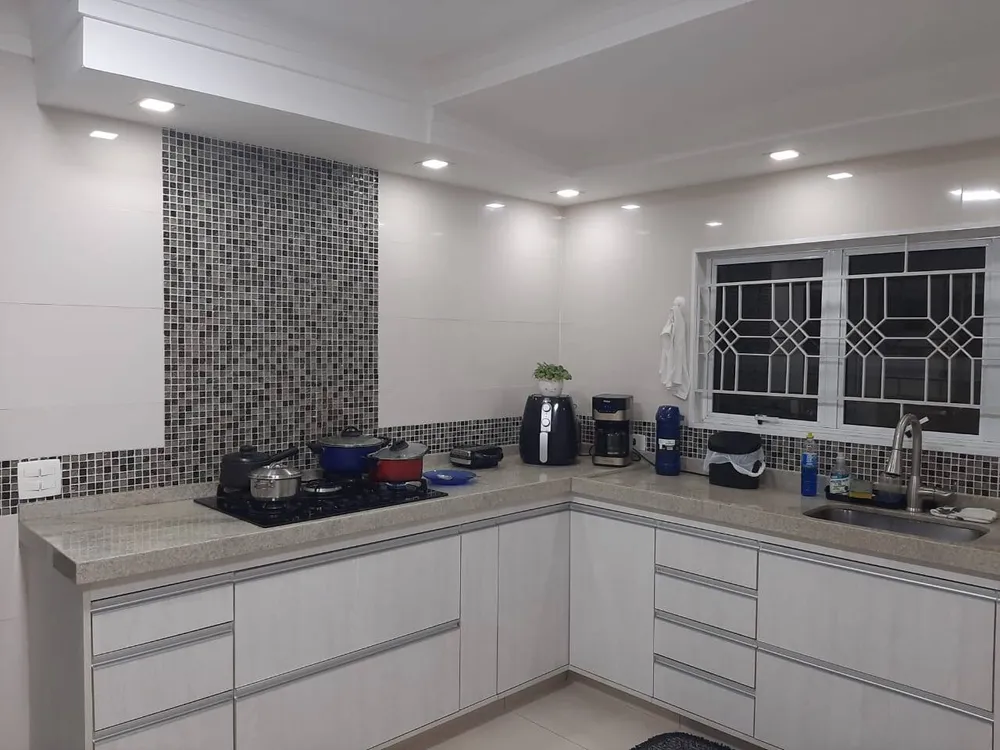 Casa, 3 quartos, 161 m² - Foto 1
