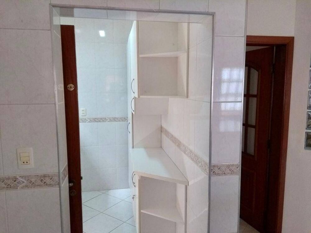 Sobrado à venda com 3 quartos, 200m² - Foto 1