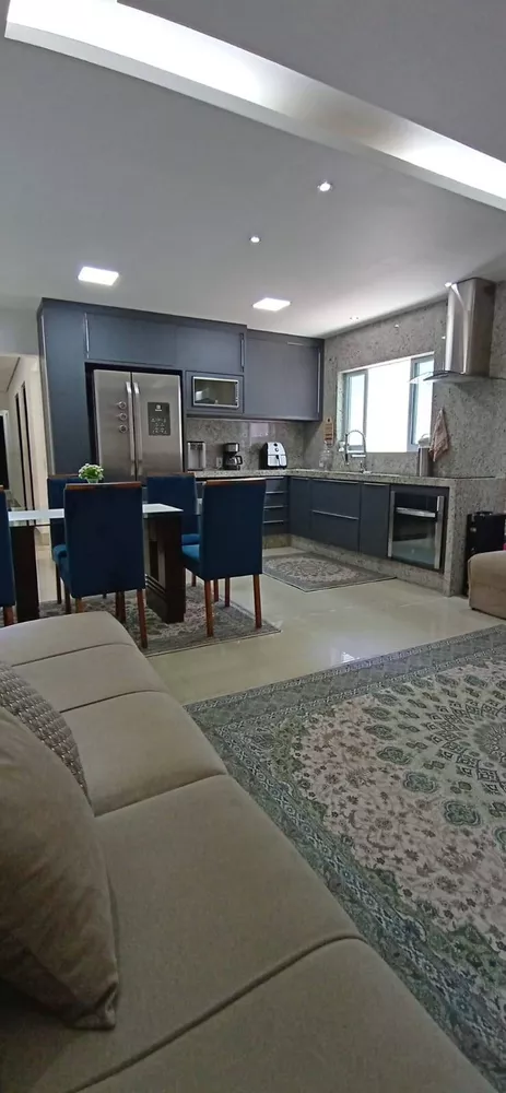 Casa à venda com 3 quartos, 202m² - Foto 6