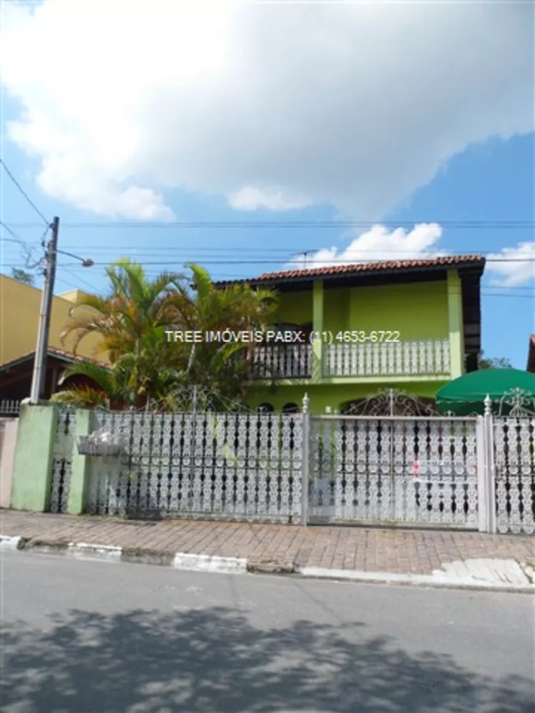 Casa à venda com 3 quartos, 200m² - Foto 2