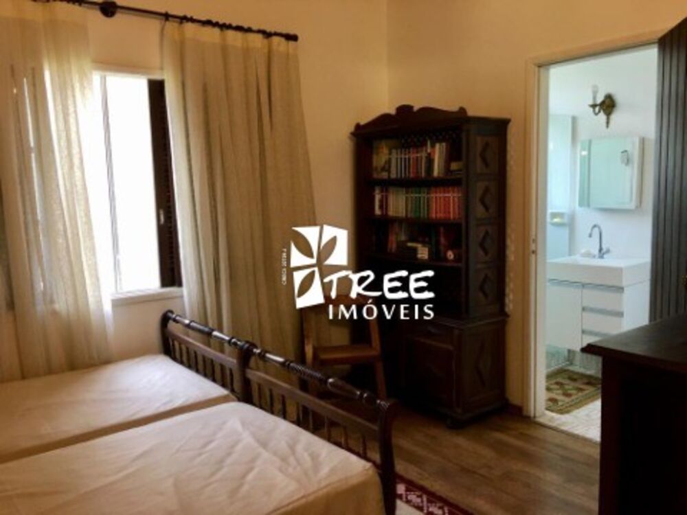 Casa à venda com 5 quartos, 900m² - Foto 1
