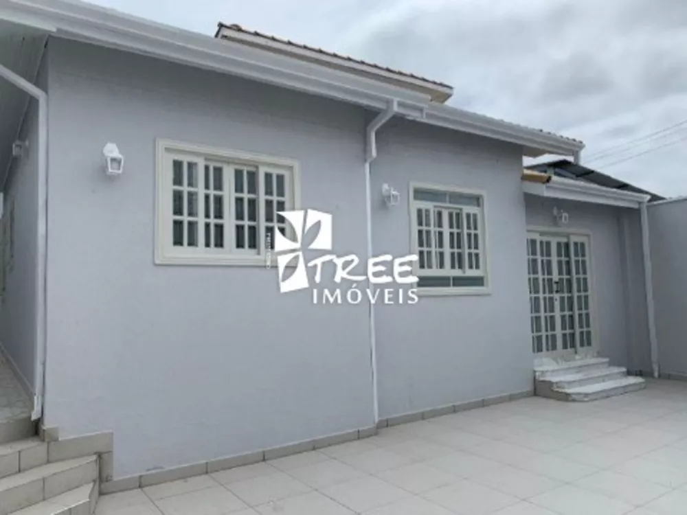 Casa, 3 quartos, 176 m² - Foto 1