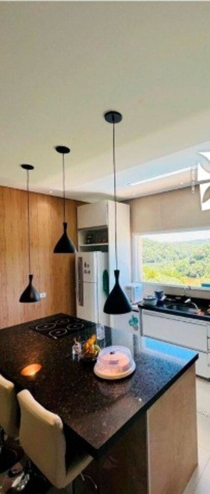 Casa à venda com 4 quartos, 600m² - Foto 2