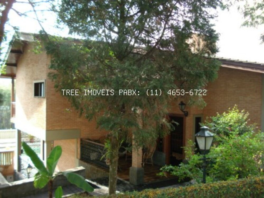 Casa à venda com 3 quartos, 600m² - Foto 1