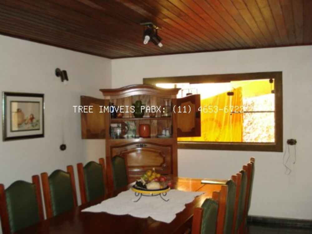 Casa à venda com 3 quartos, 600m² - Foto 4