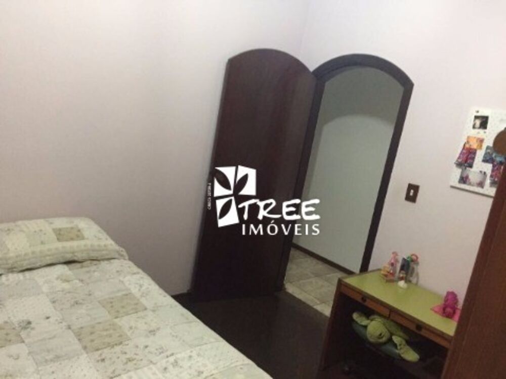 Casa à venda com 3 quartos, 300m² - Foto 5