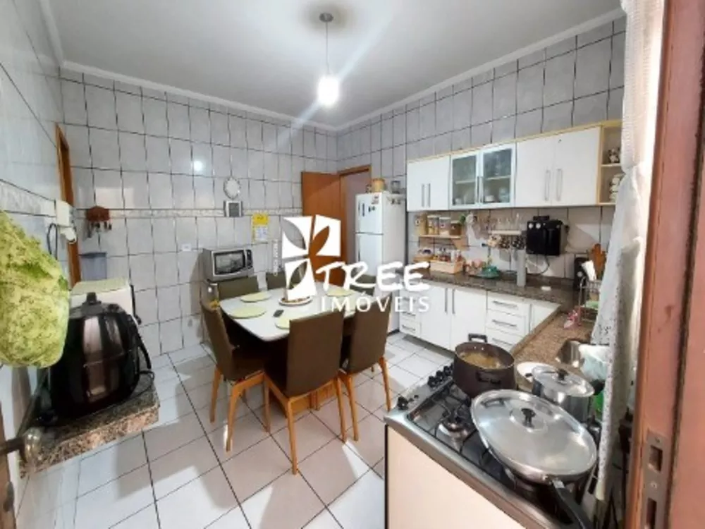 Casa à venda com 3 quartos, 129m² - Foto 4