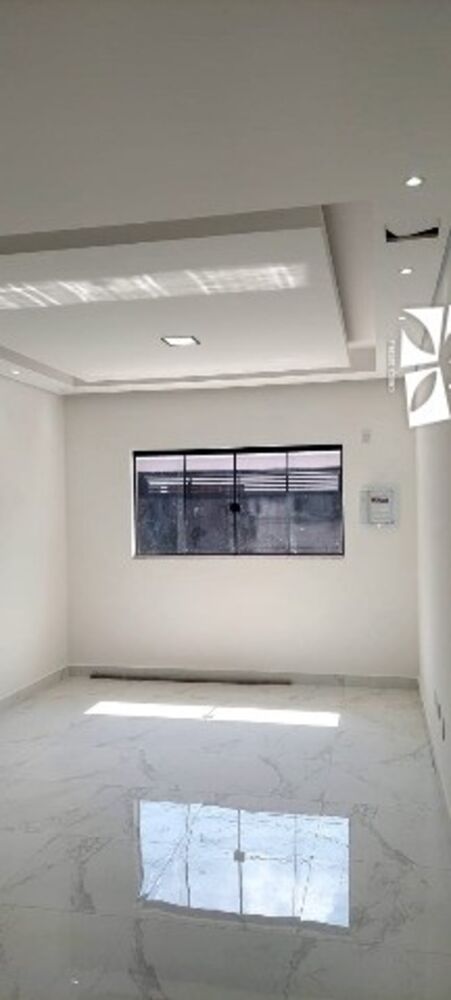 Casa à venda com 2 quartos, 99m² - Foto 2