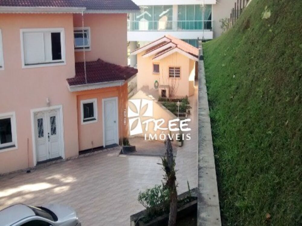 Casa à venda com 5 quartos, 570m² - Foto 1