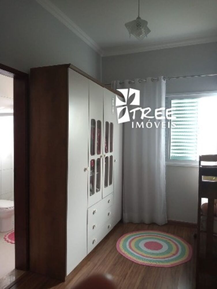 Casa à venda com 3 quartos, 360m² - Foto 4