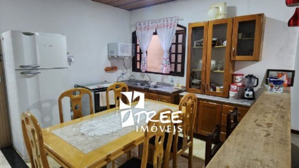 Casa à venda com 2 quartos, 125m² - Foto 3