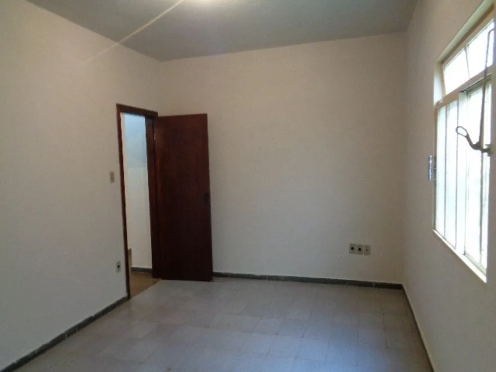 Casa, 3 quartos, 215 m² - Foto 4