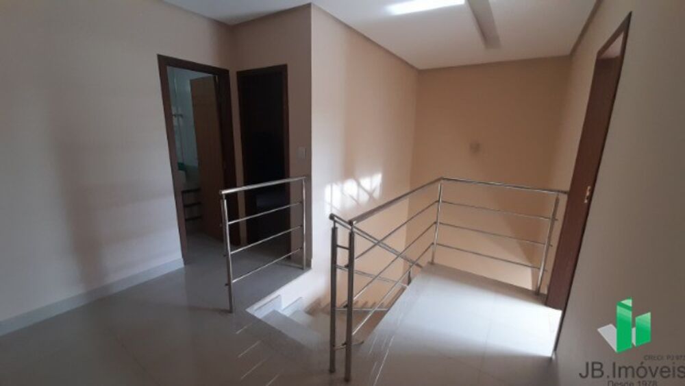 Casa à venda com 4 quartos, 300m² - Foto 7