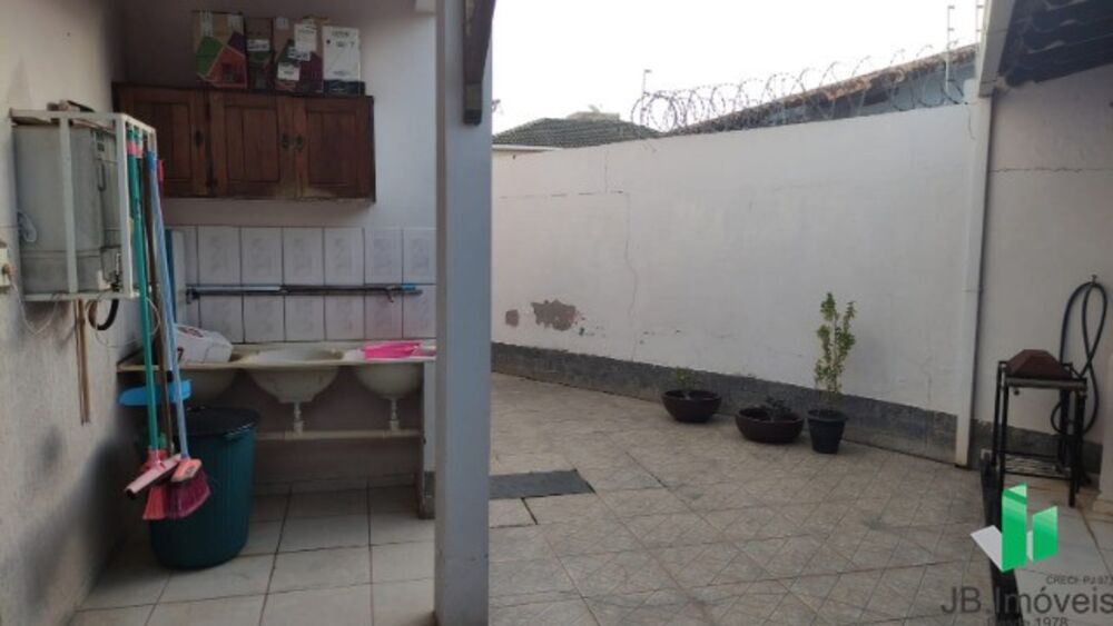 Casa à venda com 3 quartos - Foto 11