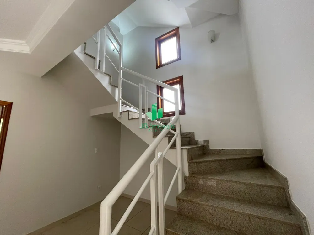 Casa, 6 quartos, 300 m² - Foto 4