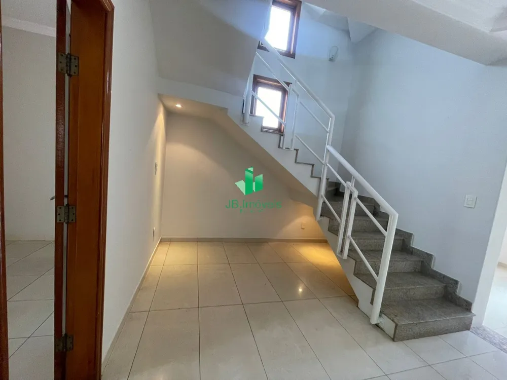 Casa, 6 quartos, 300 m² - Foto 3