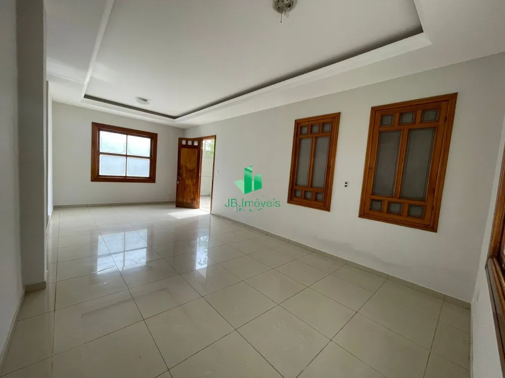 Casa, 6 quartos, 300 m² - Foto 1