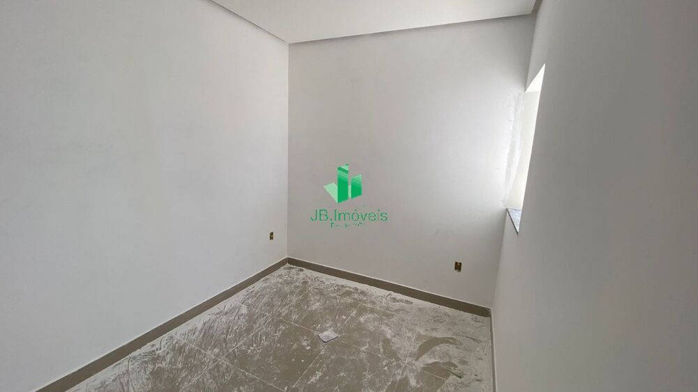 Casa à venda com 2 quartos, 120m² - Foto 4