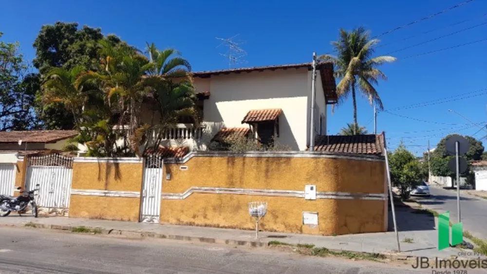 Casa à venda com 3 quartos, 150m² - Foto 1