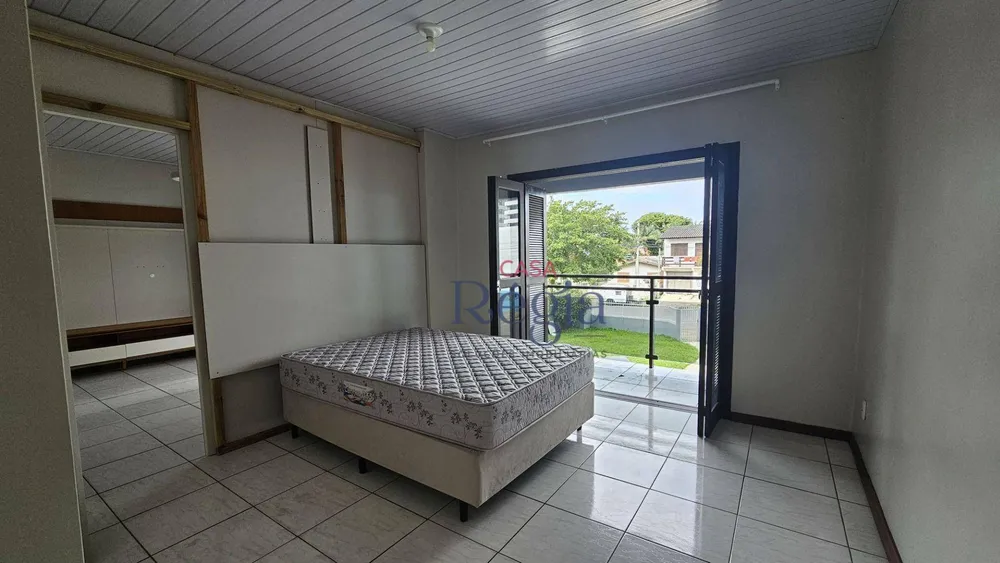 Casa, 5 quartos, 220 m² - Foto 1