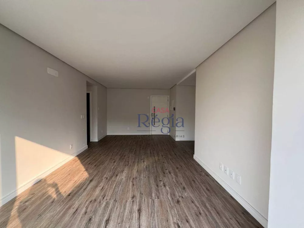 Apartamento à venda com 2 quartos, 111m² - Foto 4