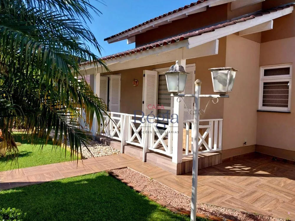 Casa à venda com 3 quartos, 240m² - Foto 7