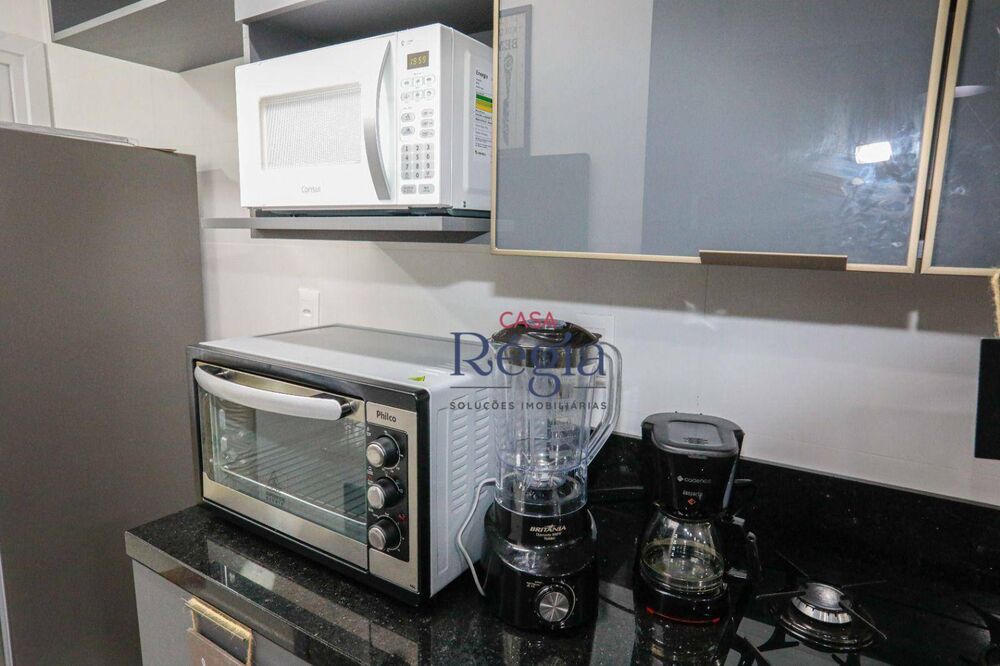 Apartamento à venda com 2 quartos, 72m² - Foto 2