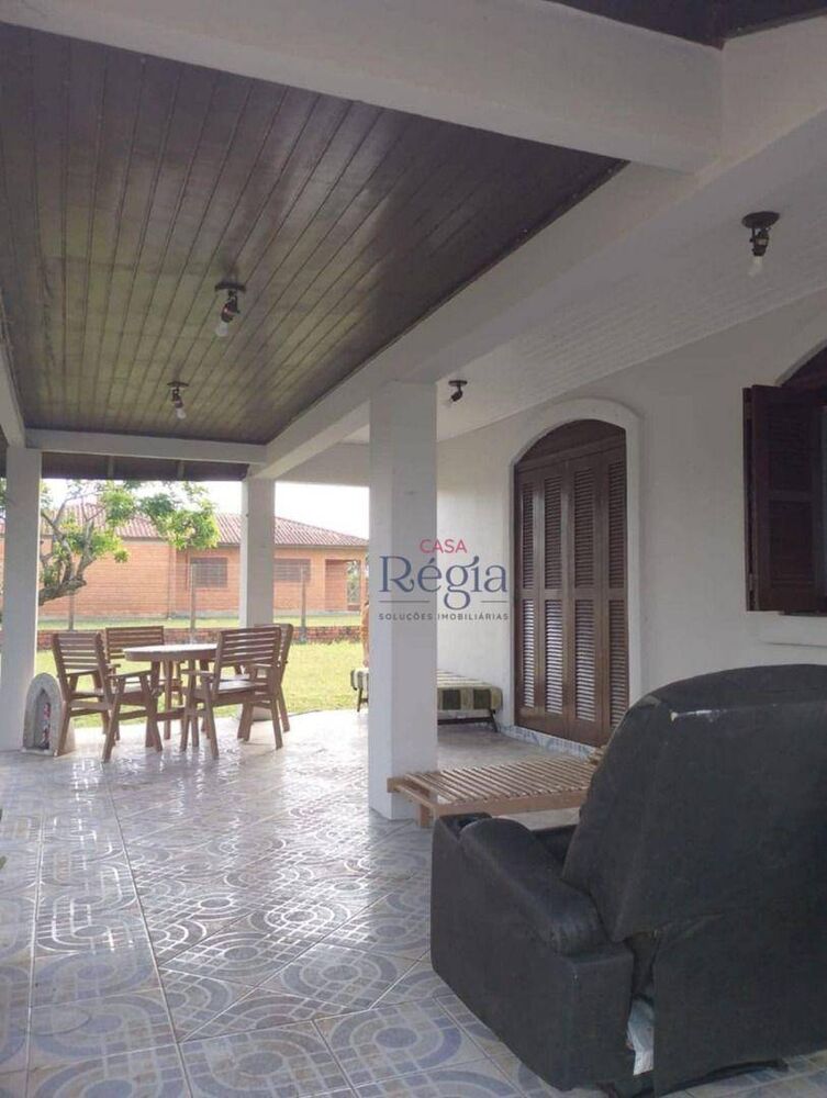Casa à venda com 6 quartos, 264m² - Foto 3