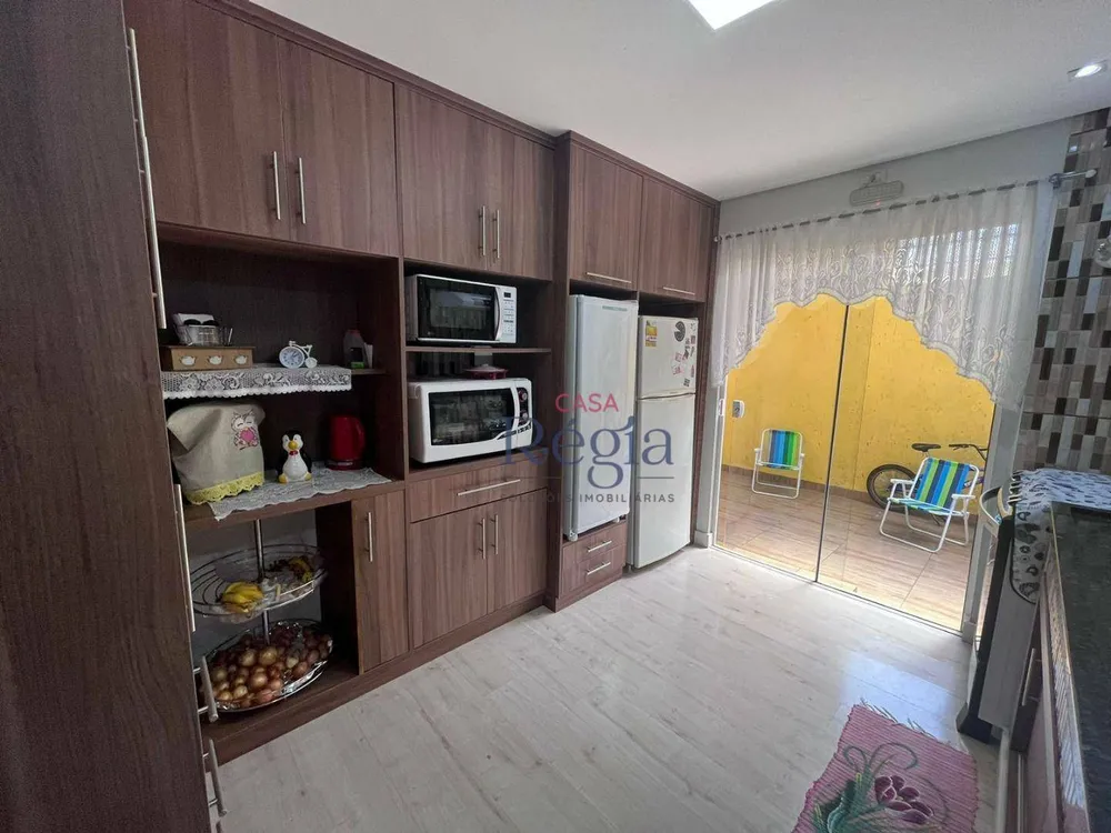 Casa, 3 quartos, 158 m² - Foto 2