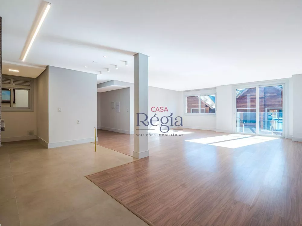 Apartamento à venda com 3 quartos, 200m² - Foto 1