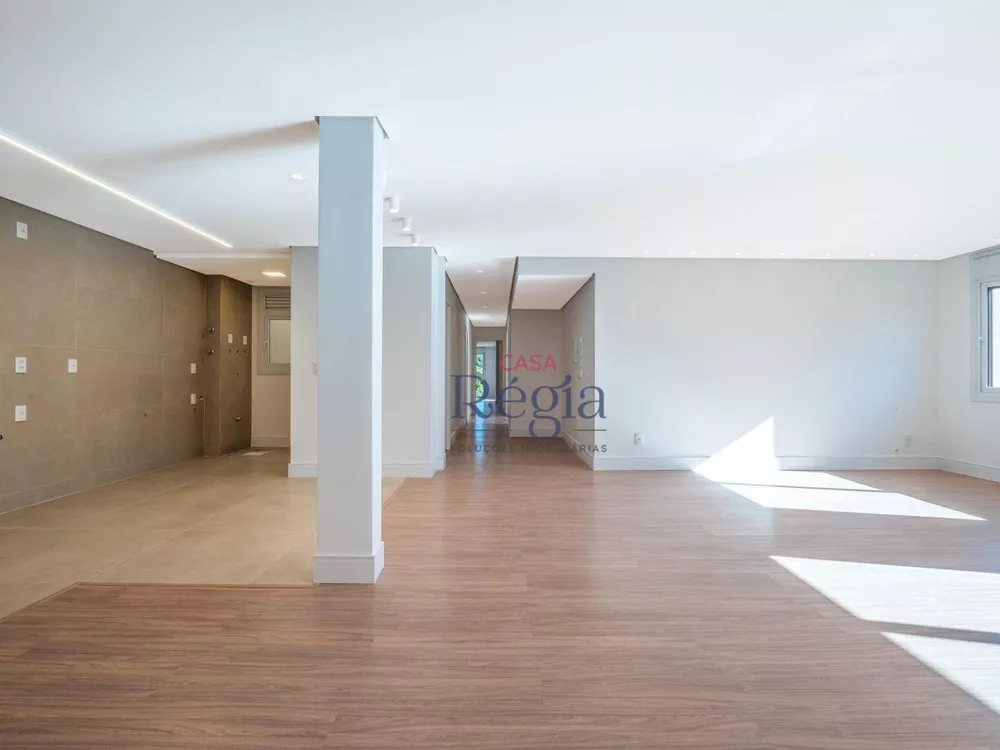 Apartamento à venda com 3 quartos, 200m² - Foto 5