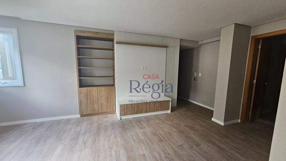 Apartamento à venda com 2 quartos, 68m² - Foto 3