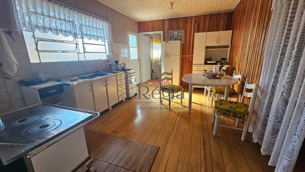 Casa, 3 quartos, 203 m² - Foto 1