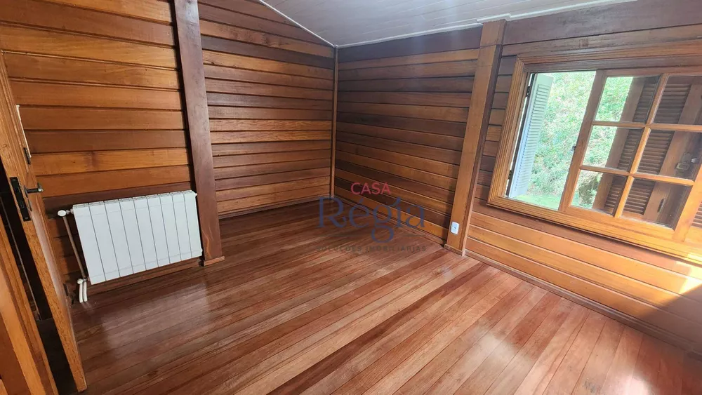 Casa à venda com 4 quartos, 221m² - Foto 4