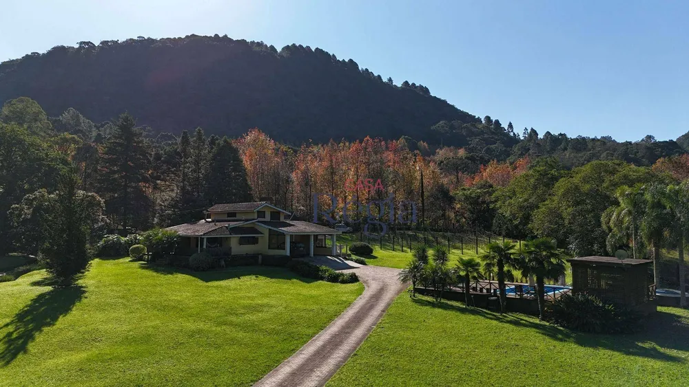 Casa, 4 quartos, 250 m² - Foto 1