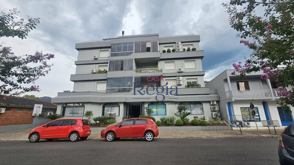 Apartamento, 3 quartos, 210 m² - Foto 2