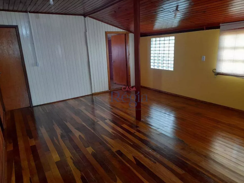 Casa à venda com 4 quartos, 276m² - Foto 2