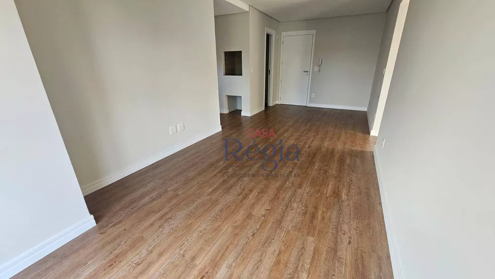 Apartamento à venda com 2 quartos, 70m² - Foto 3