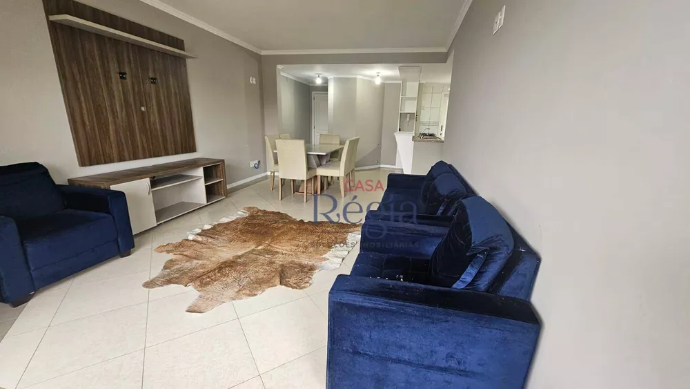 Apartamento à venda com 3 quartos, 147m² - Foto 2