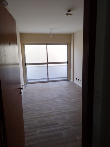 Apartamento à venda com 2 quartos, 61m² - Foto 4