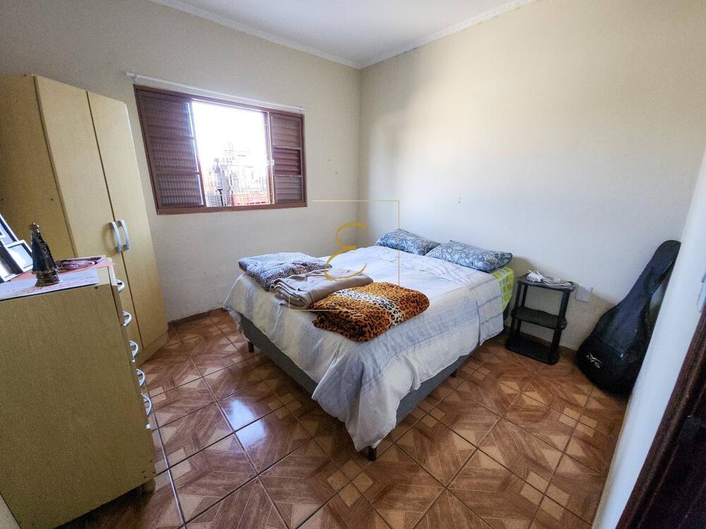 Casa, 4 quartos, 143 m² - Foto 1