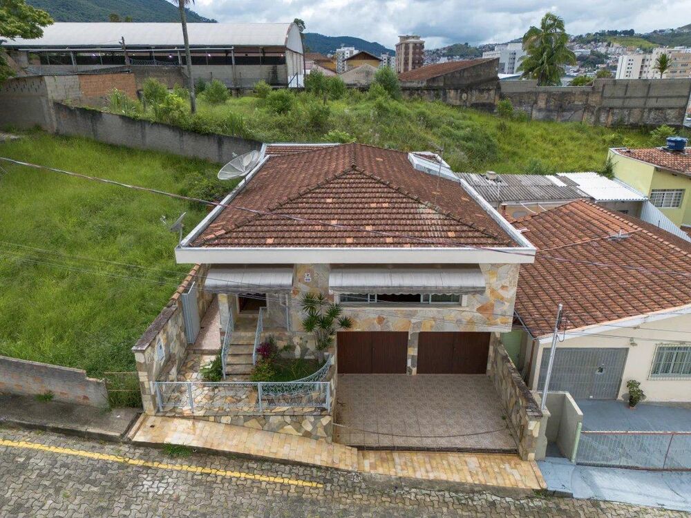 Casa, 3 quartos, 191 m² - Foto 2