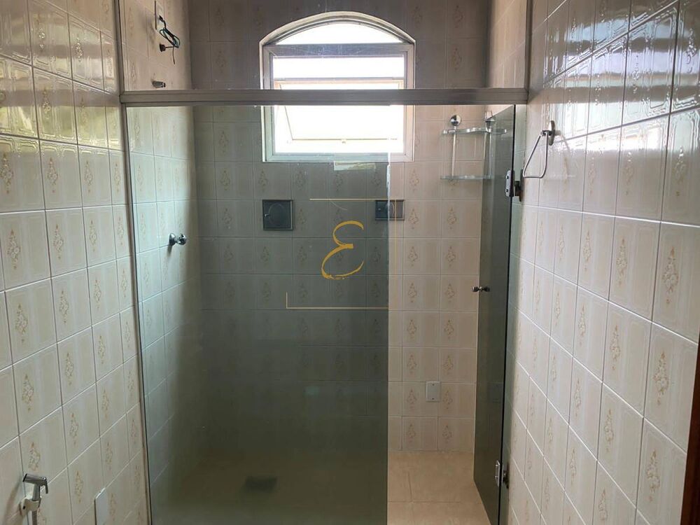 Casa à venda com 4 quartos, 300m² - Foto 3