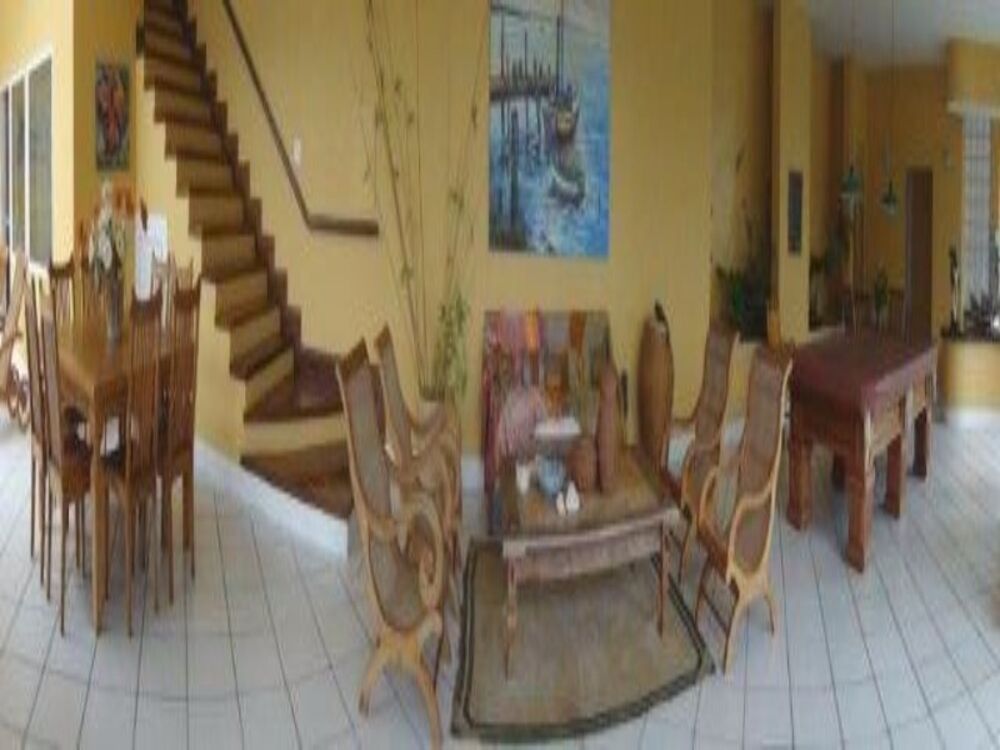 Casa à venda com 6 quartos, 500m² - Foto 2