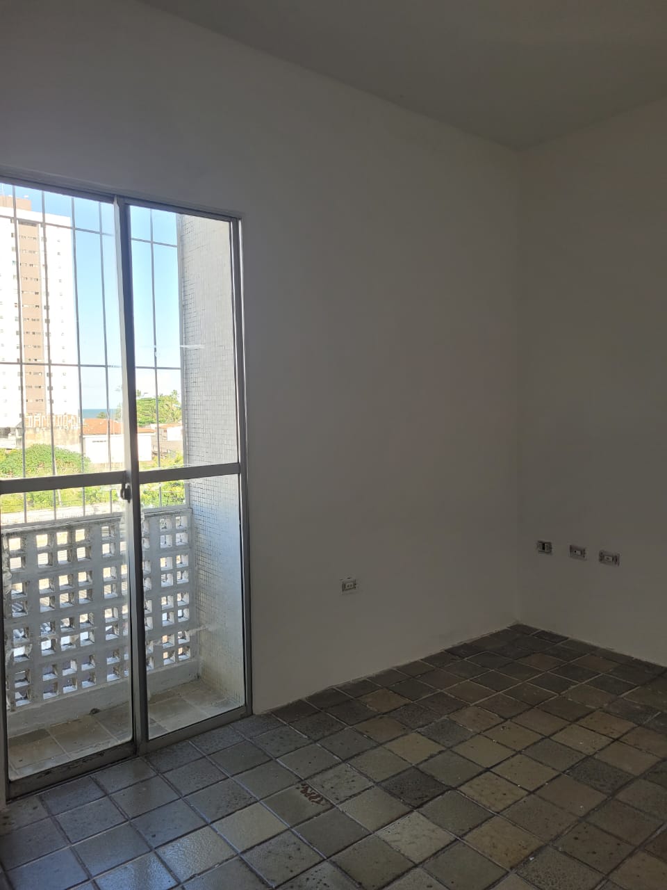 Apartamento à venda com 3 quartos, 94m² - Foto 4