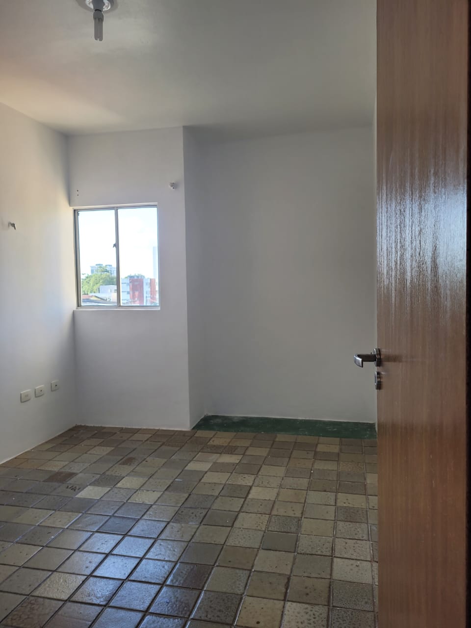 Apartamento à venda com 3 quartos, 94m² - Foto 3