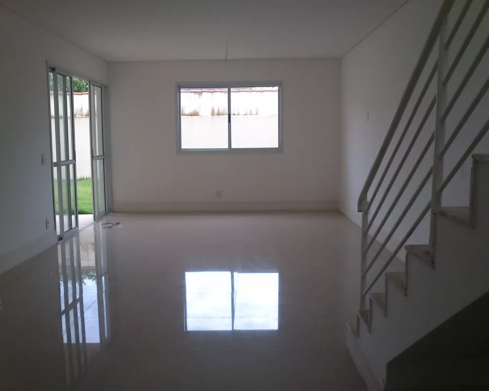 Casa à venda com 3 quartos, 163m² - Foto 4